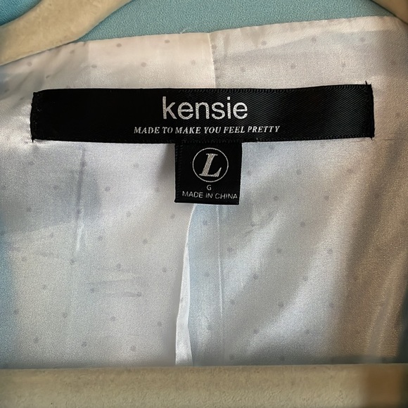 Single button aqua blazer. Like new. Perfect spring weight. - Picture 2 of 2